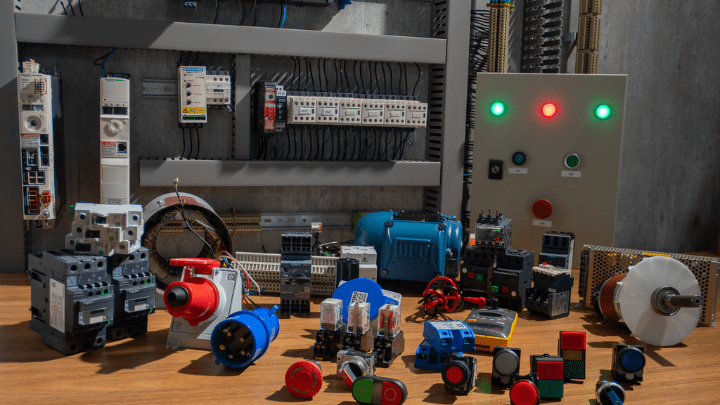 Montagem de Painéis Elétricos